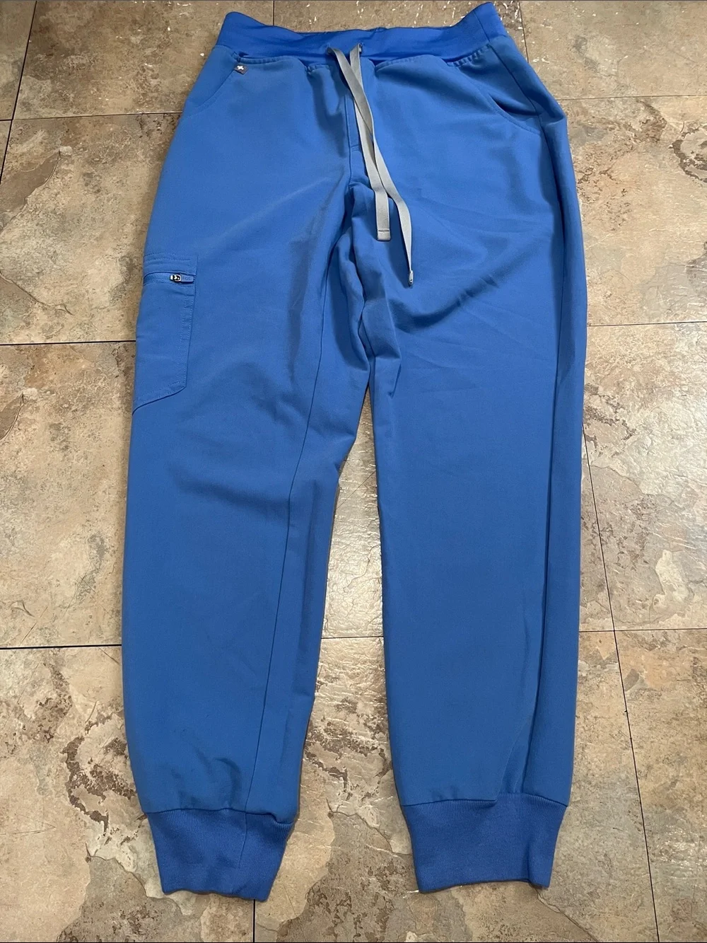 FIGS Classic V-Neck Scrub Set in Cobalt
